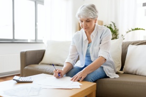 women learning about Annuities