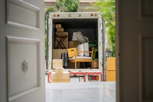 truck loading household items