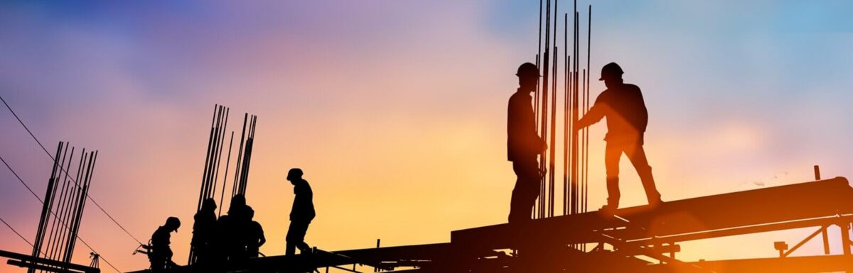 Comparing Fixed Price and Cost-Plus Contracts Within Builders Insurance